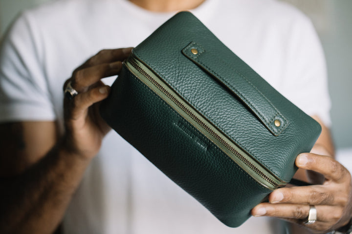 The Flat-Lay Pouch