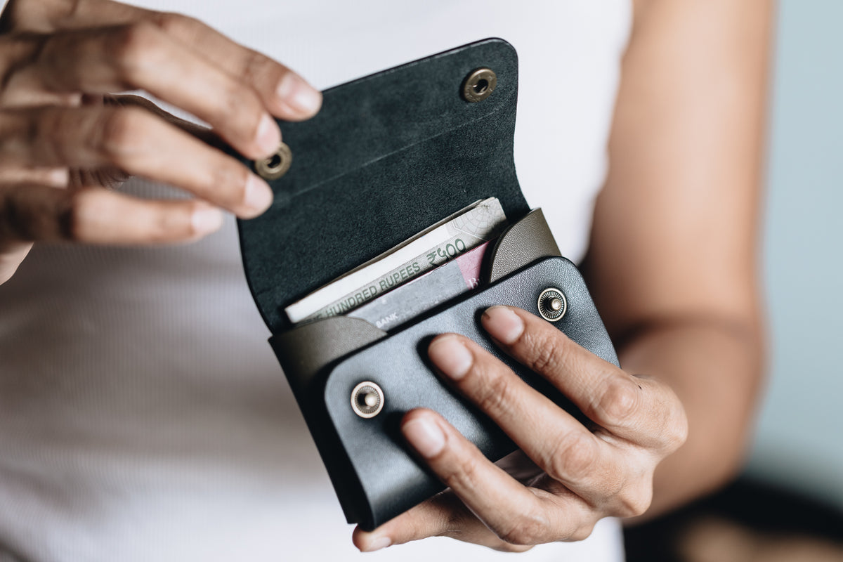 The Compact Wallet - Albert Tusk