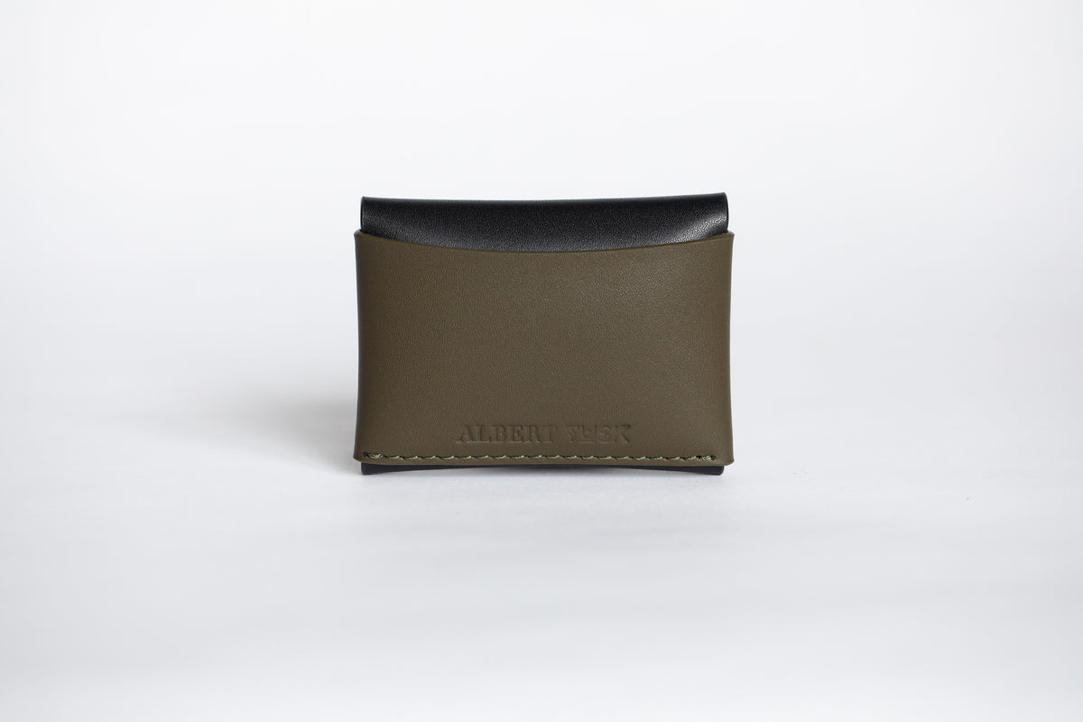 The Compact Wallet - Albert Tusk