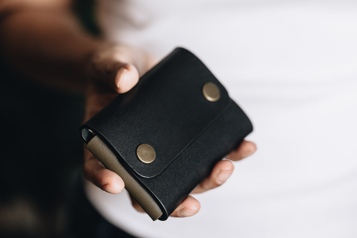 The Compact Wallet - Albert Tusk