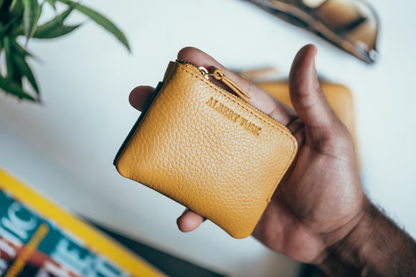 Albert Tusk | The Daily Zip Wallet | Minimalist Leather Wallet