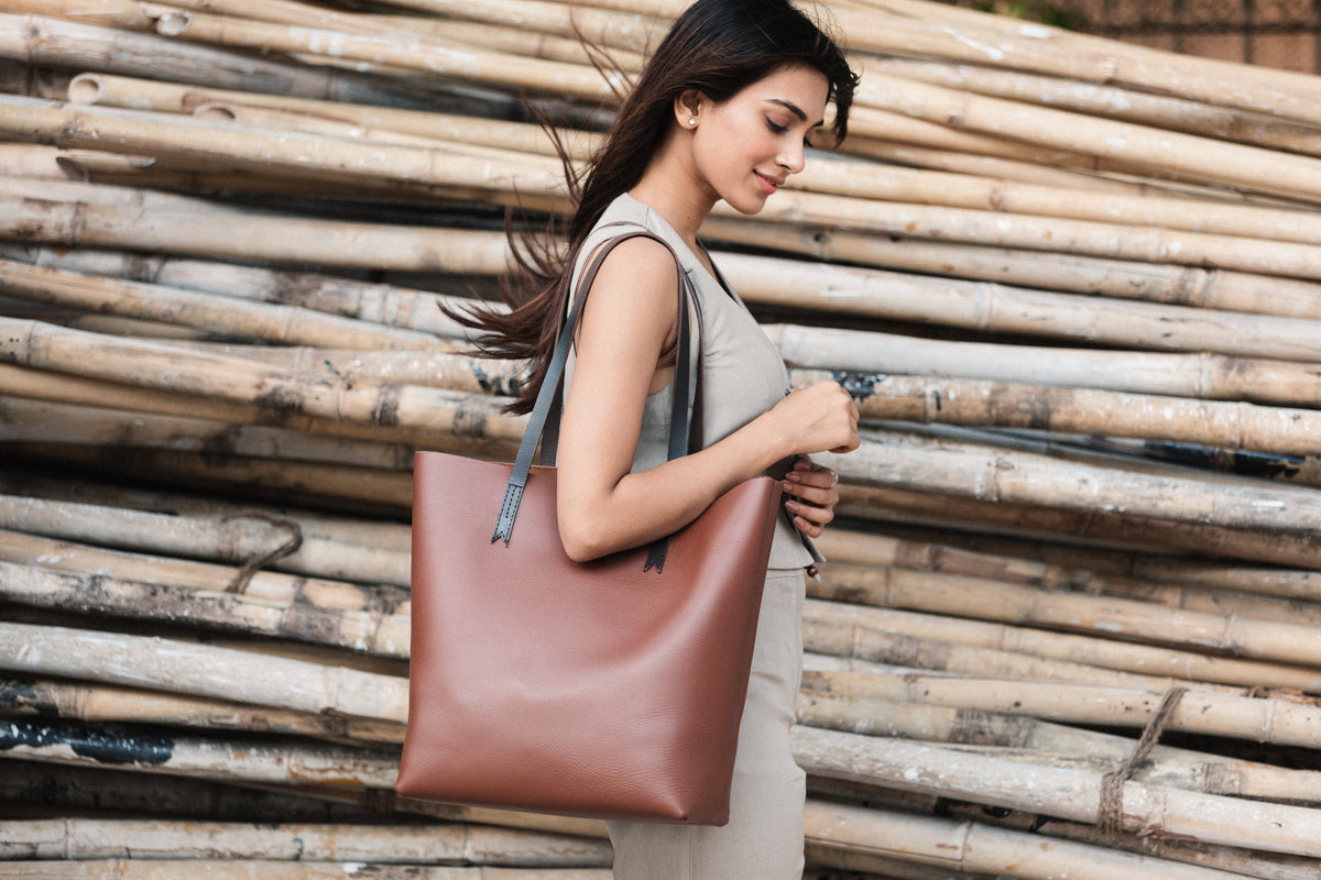 The Large Tote - Albert Tusk