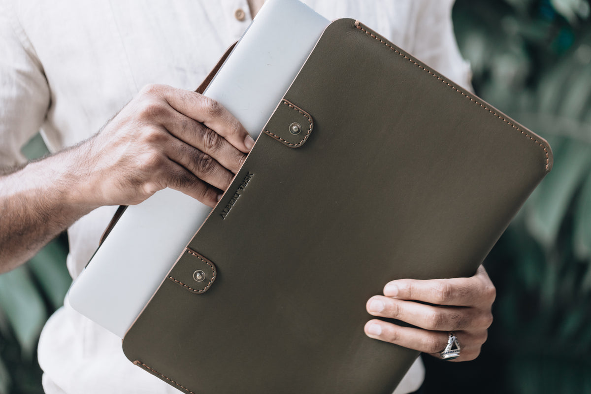 The MacBook Sleeve(13"-14") - Albert Tusk