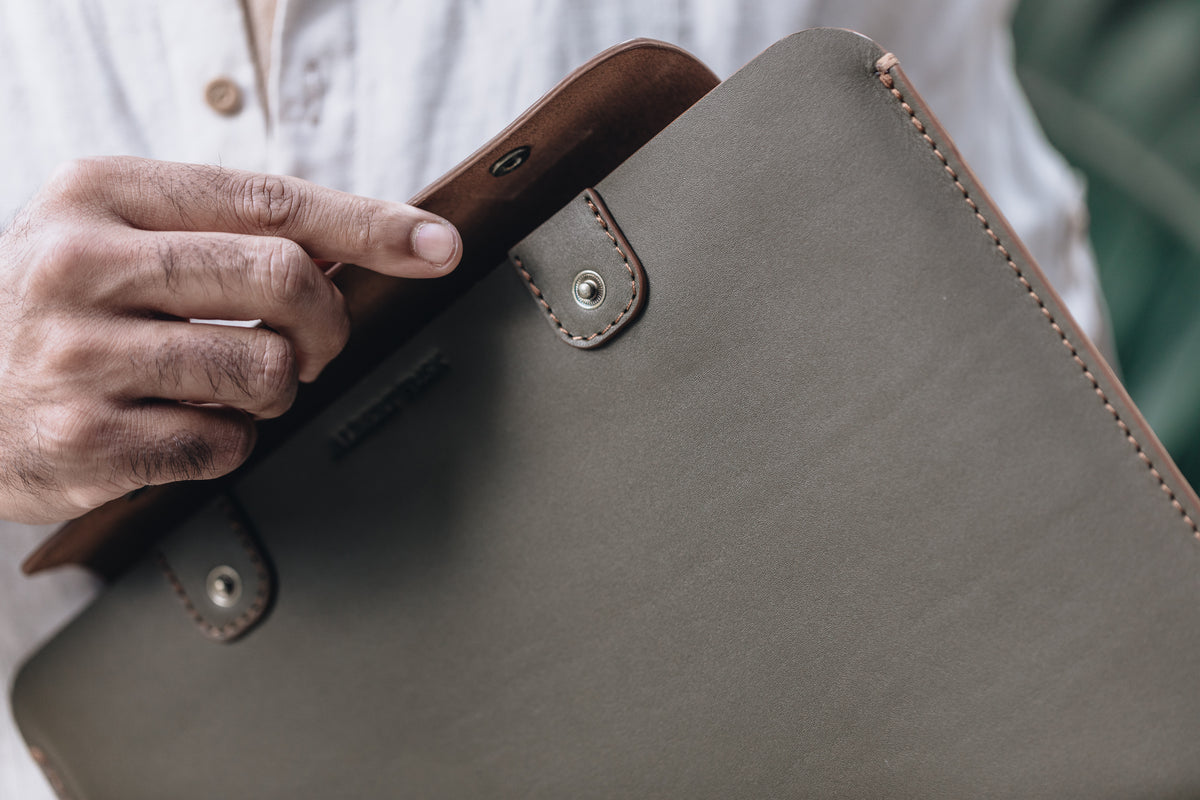 The MacBook Sleeve(13"-14") - Albert Tusk