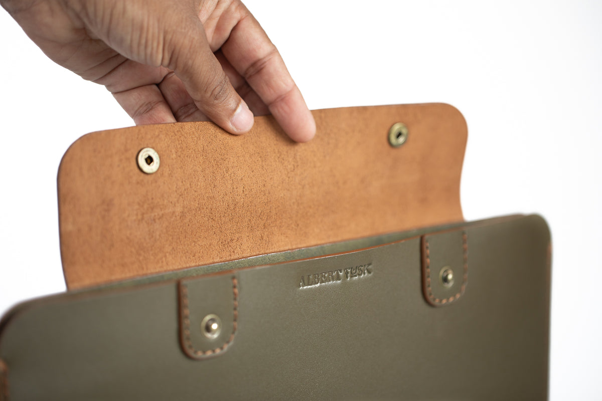 The MacBook Sleeve(13"-14") - Albert Tusk