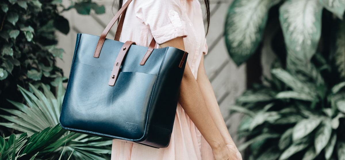 CrossBodies & Clutches