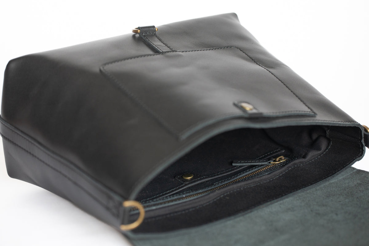 The Wanderers Satchel - Albert Tusk