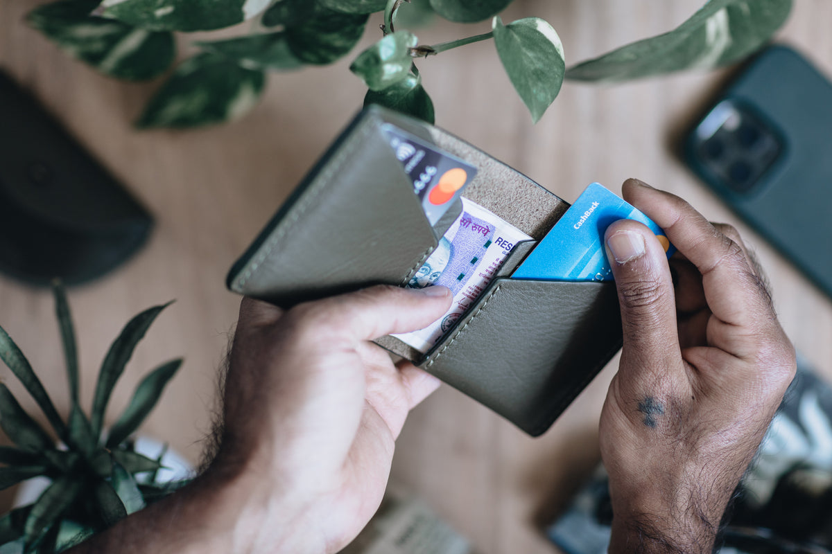 The Bare Bifold | Leather Wallet | Albert Tusk Leather Goods Online