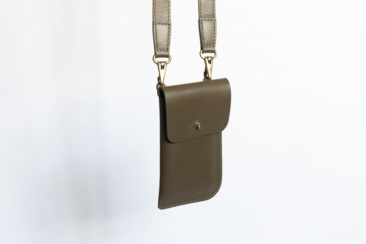 The Mobile Carrier | The Founders Crossbody | Albert Tusk Leather Goods Online