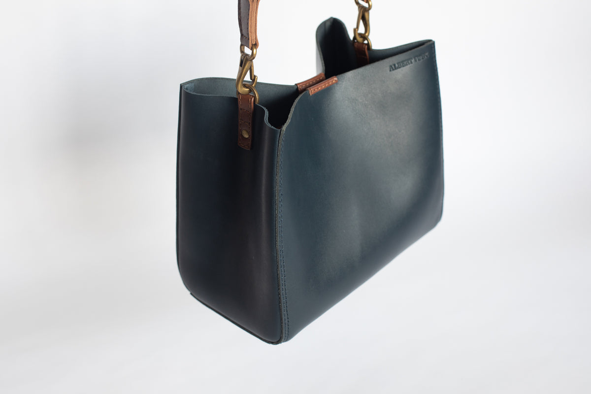 The Open Crossbody | The Open Crossbody | Albert Tusk Leather Goods Online