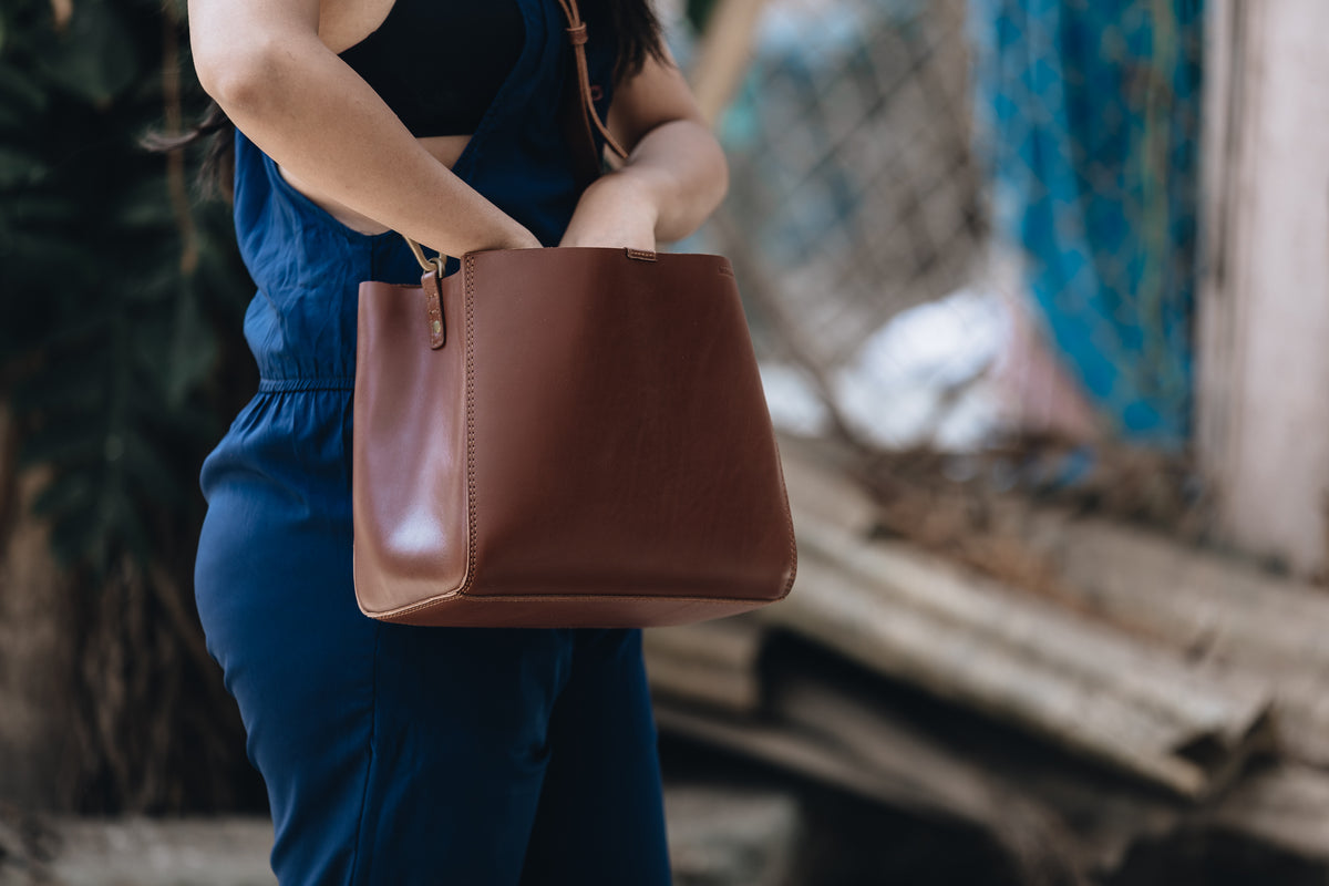 The Open Crossbody | The Open Crossbody | Albert Tusk Leather Goods Online