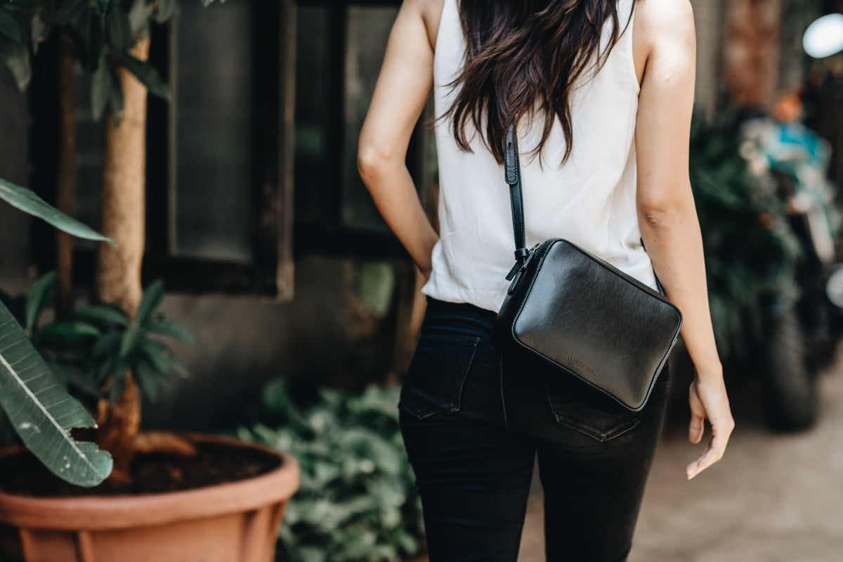 The Classic Sling | Black Classic Sling | Albert Tusk Leather Goods Online