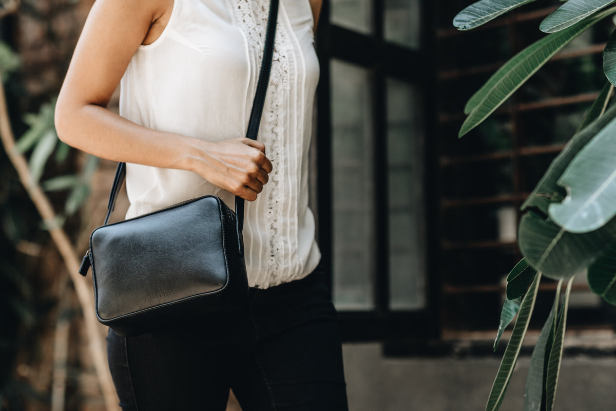 The Classic Sling | Black Classic Sling | Albert Tusk Leather Goods Online