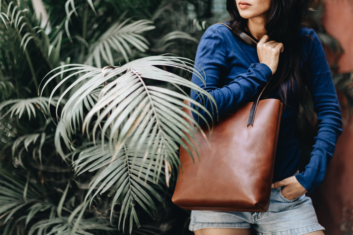 The Medium Tote | Tan Leather Tote Bag | Albert Tusk Leather Goods Online