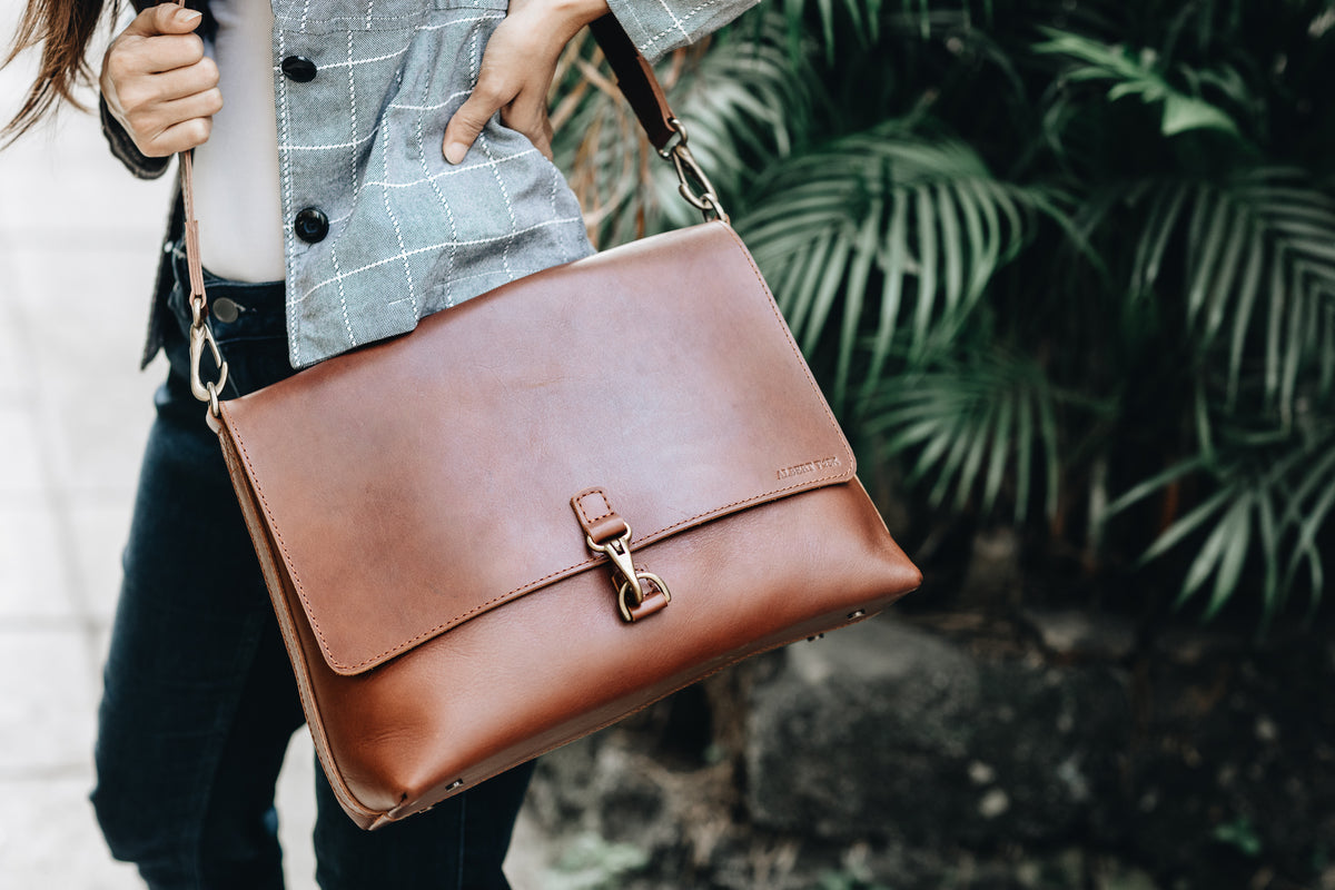 The Wanderers Satchel | Leather Messenger Bag | Albert Tusk Leather Goods Online