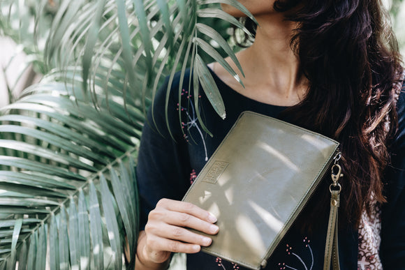 The Medium Clutch | Green Leather Clutch | Albert Tusk Leather Goods Online