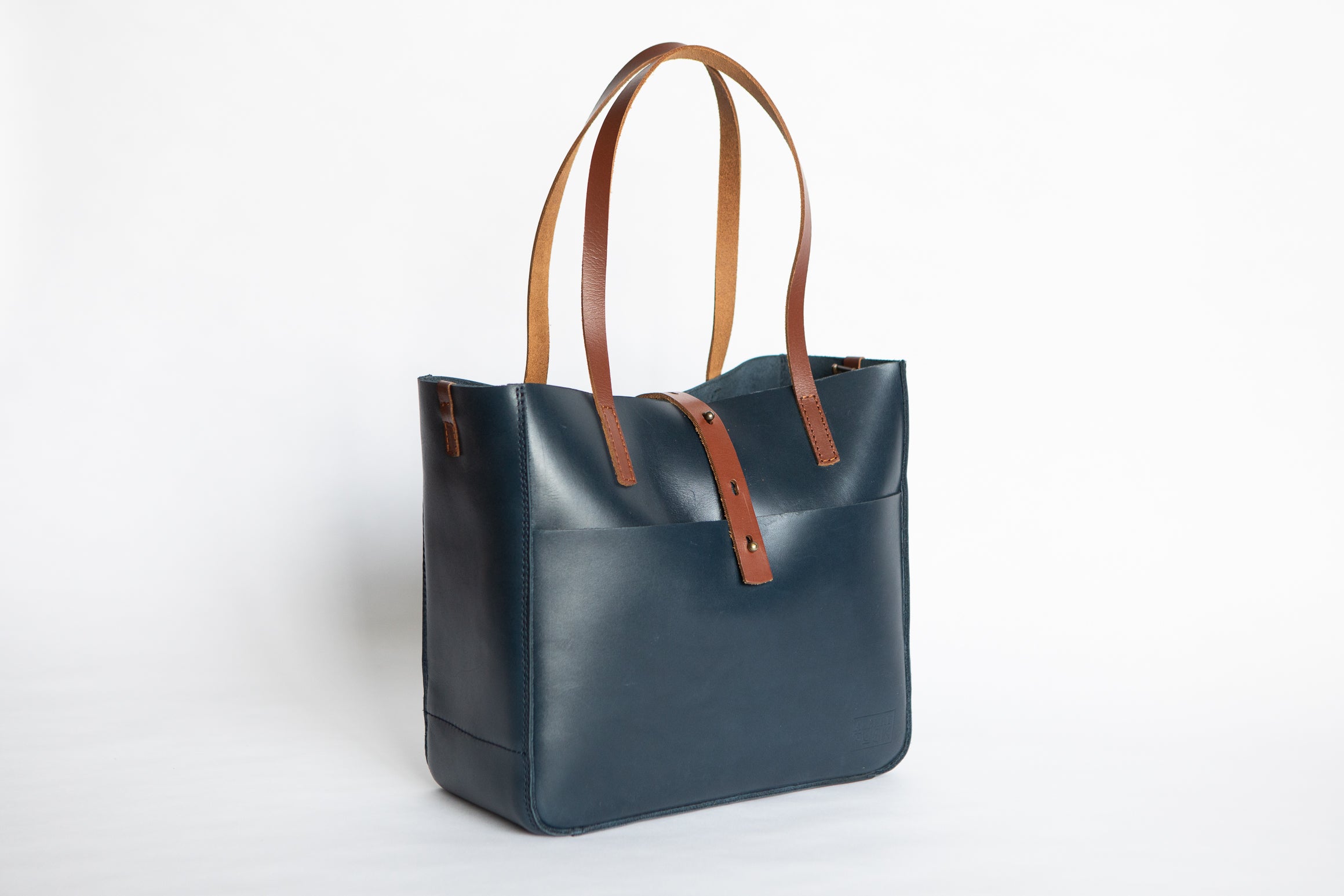 The top transport tote